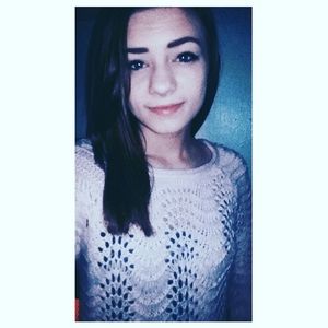 Meet your Posher, Selena