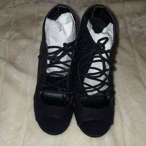 NEEDS TO GO TODAY. Cut out Wedges