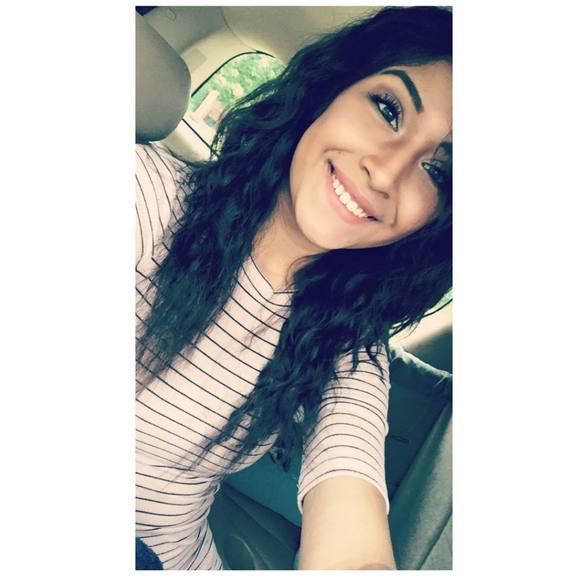 Meet your Posher, Iris