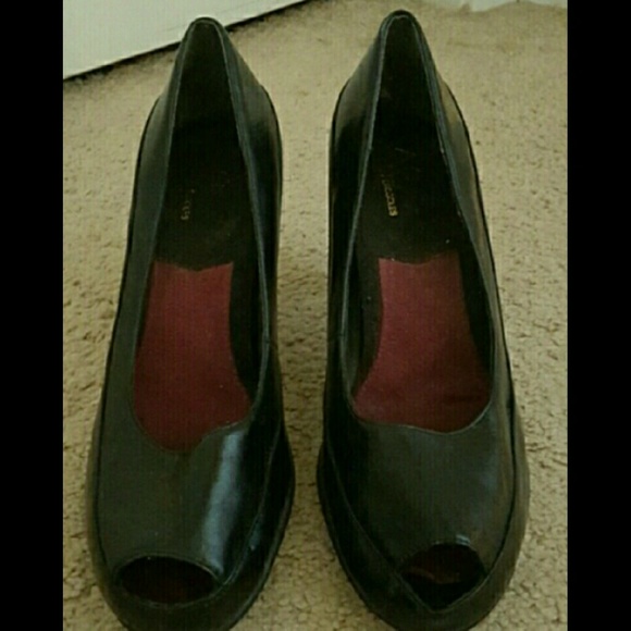 Comfy Peep Toe Pumps