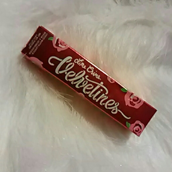 Lime crime black velvet