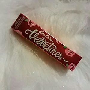 Lime crime black velvet