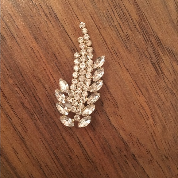 Crystal Studded Clip On Ear Crawler