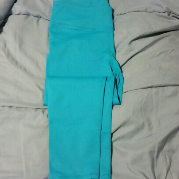 Fabletics Capri leggings
