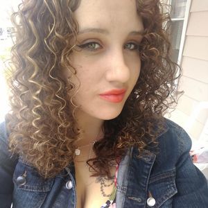 Meet your Posher, Gabba