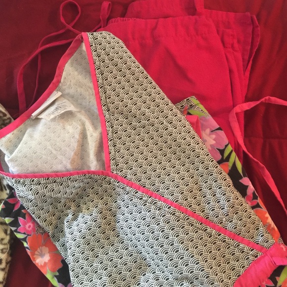 Scrub set