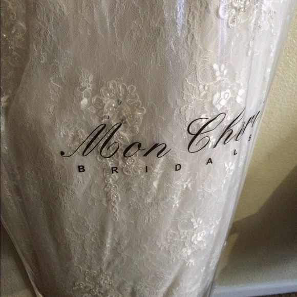 David Tutera for Mon Cheri Bridals Wedding dress - Picture 2 of 3