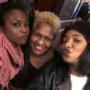 Meet your Posher, Elizabeth