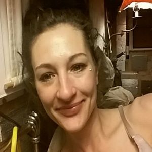 Meet your Posher, Courtney