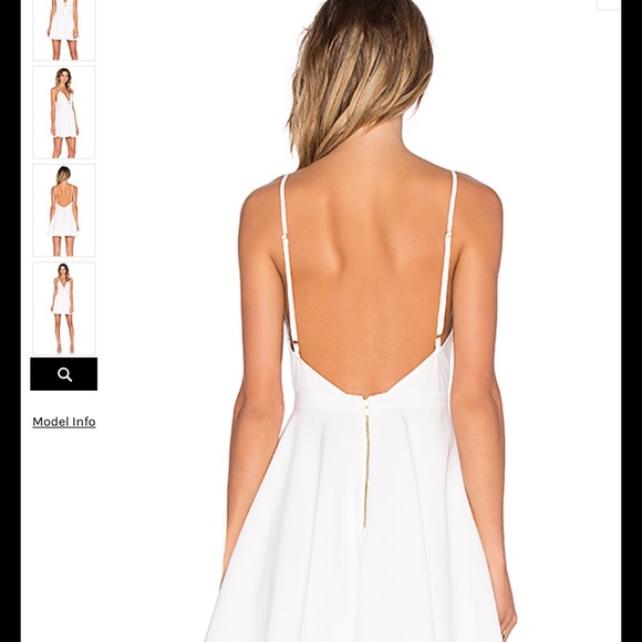 Little white dress 👑 - Picture 3 of 4