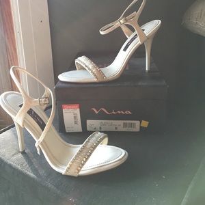Brand new Nina Calvin sandals size 8
