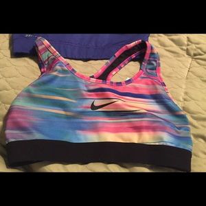 Nike dry fit sports bra (striped)