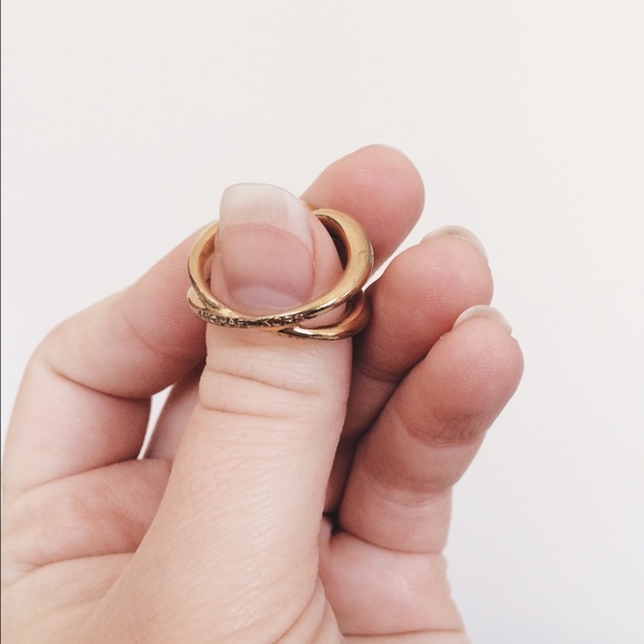 Michael Kors Gold Love Knot Ring / Ring With Twist - Picture 2 of 4