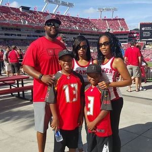 Meet your Posher, Tomekia