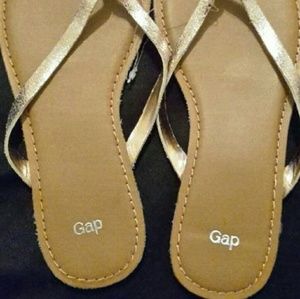 Gap Flip flops