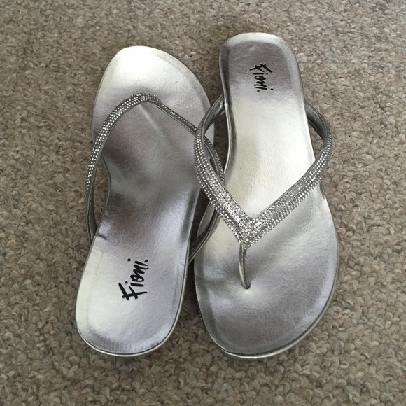 FIONI Clothing Shoes Fioni Quinn Embellished Low Wedge