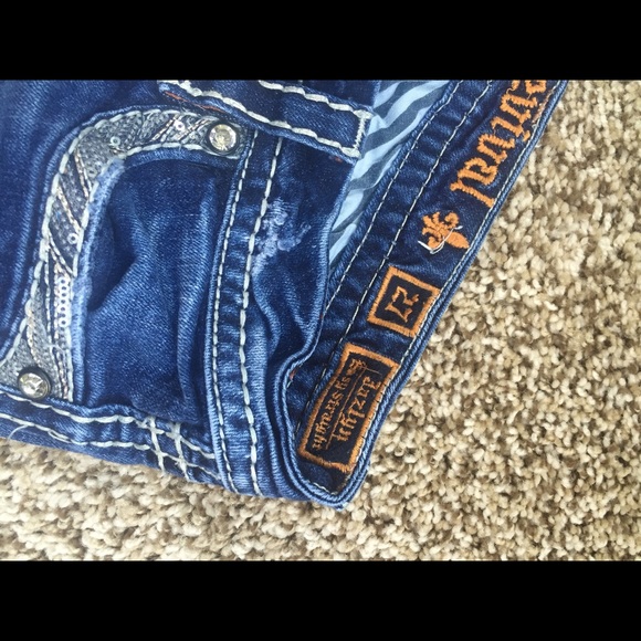 Size 27 Rock Revival Jeans. ❤️ - Picture 2 of 3
