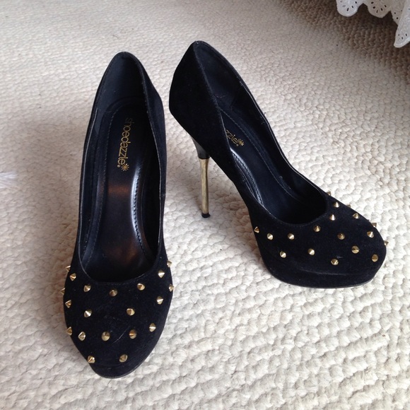 Black pumps with gold heel - Picture 1 of 4