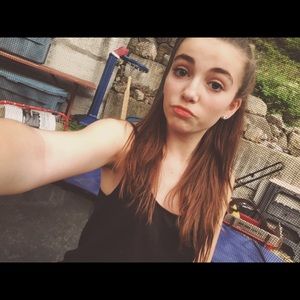 Meet your Posher, Caroline