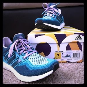 W Adidas Ultra Boost in Clear Green