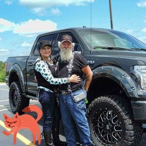 Meet your Posher, Debra