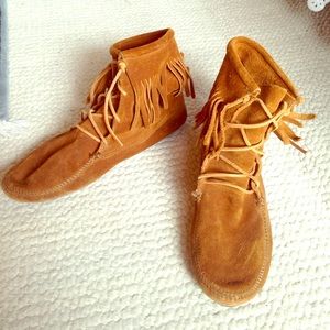 Minnetonka moccasin booties