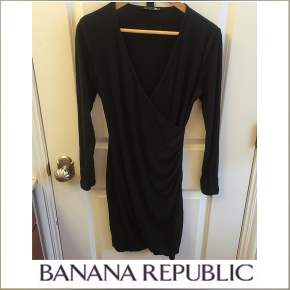 Banana Republic Dresses & Skirts - Banana Republic Black Petite Long Sleeve Dress