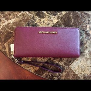 Michael Kors Wristlet