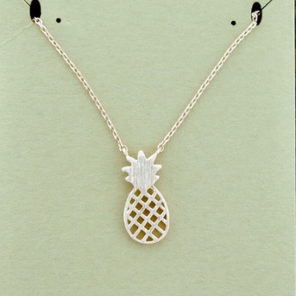 Alicia Jean Pineapple Necklace - Picture 7 of 8