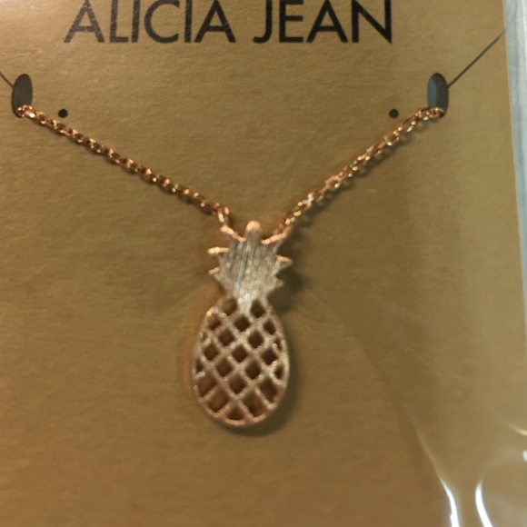 Alicia Jean Pineapple Necklace - Picture 6 of 8