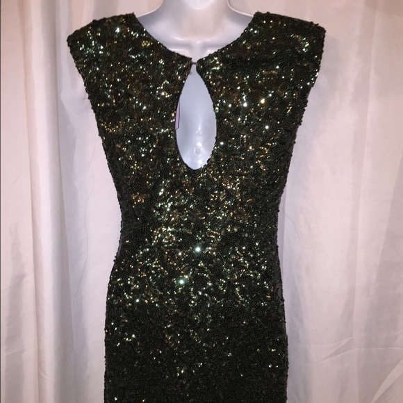 Alice + Olivia SIZE SMALL forest green cluster sequin mini - Picture 4 of 10