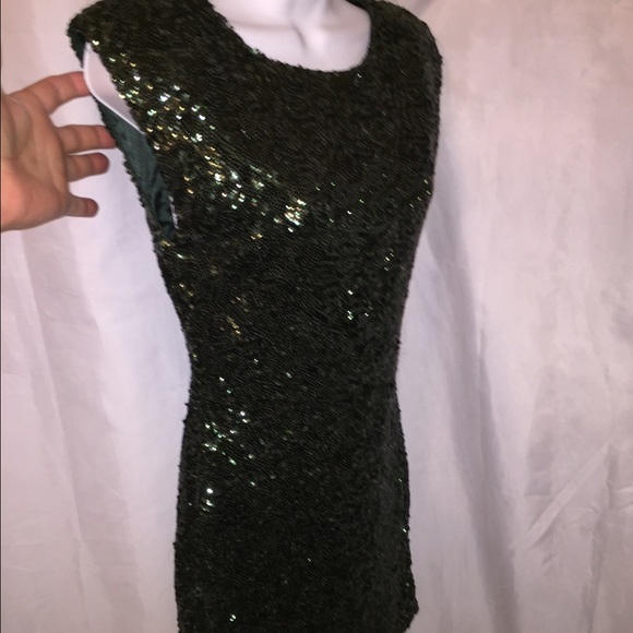 Alice + Olivia SIZE SMALL forest green cluster sequin mini - Picture 5 of 10