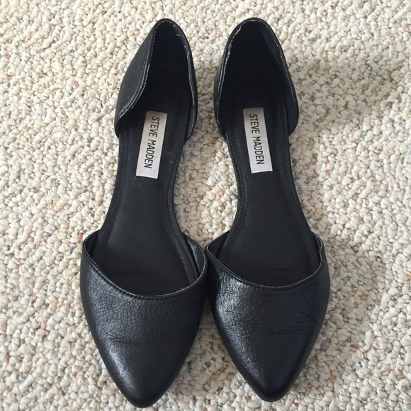Steve Madden black flats 6.5
