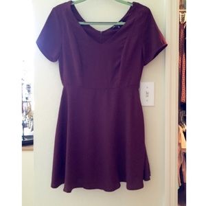 Maroon A-line short sleeve dress