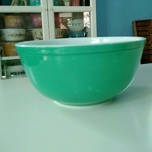 Pyrex Green Mixing Bowl 403
