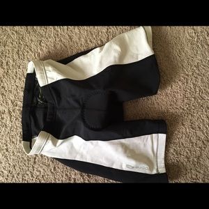 Sugoi bike shorts size medium