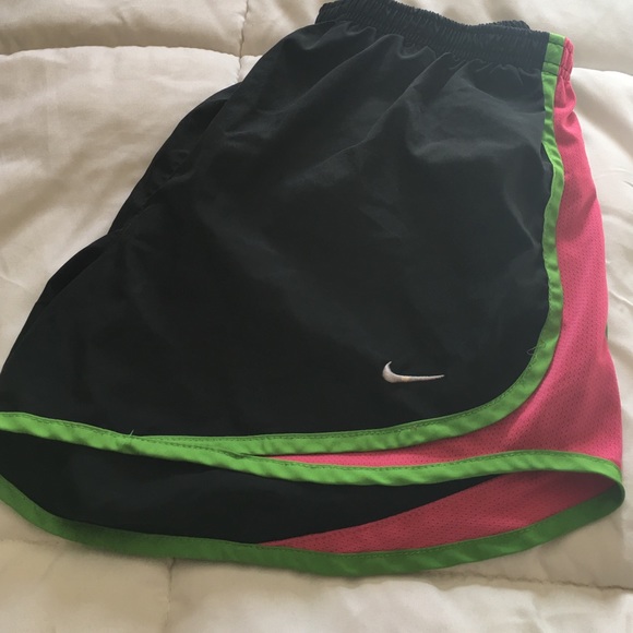 SOLD 😊 Nike jogger shorts M