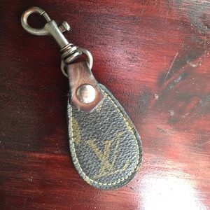 Louis Vuitton Key ring