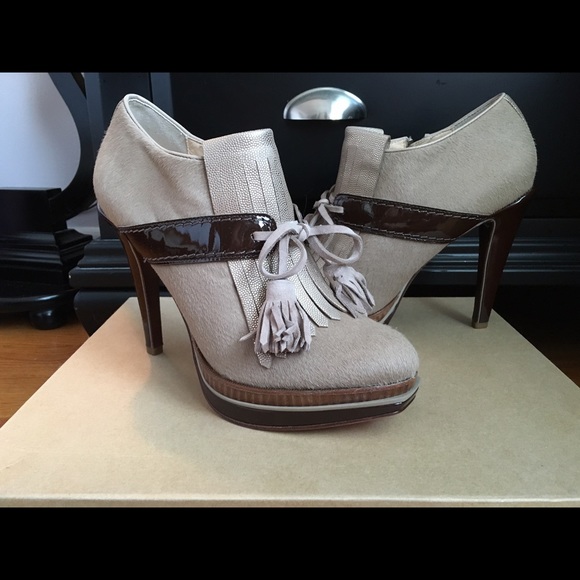 Cole Haan Size 9 ankle boots