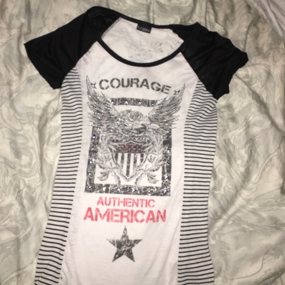 Daytrip brand from buckle like new graphic tee