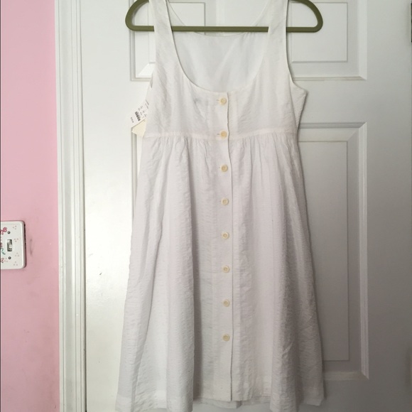 A classy paper white dress - Picture 1 of 3
