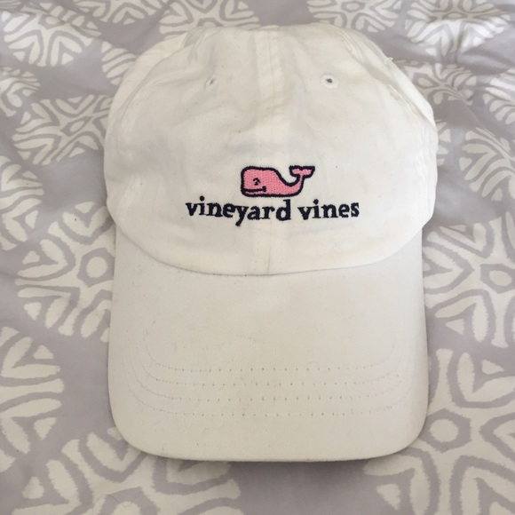 White Vineyard Vines hat