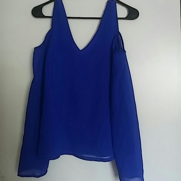 Blue cold shoulder top - Picture 2 of 2