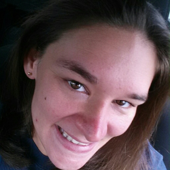 Meet your Posher, April - Picture 1 of 1