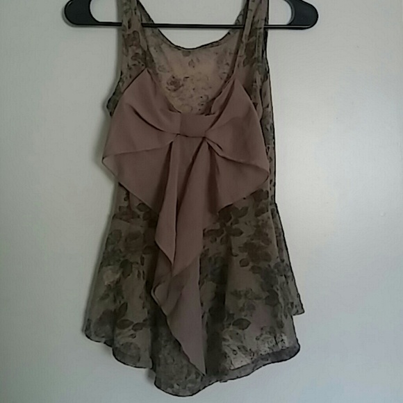 Over sized bow peplum top - Picture 2 of 2