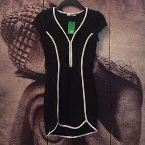 Cute mini dress size small. NWT!!