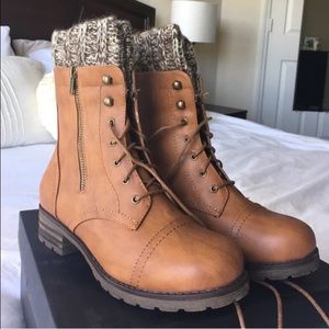 Combat boots/sweater boots in tan. Size 7. New.