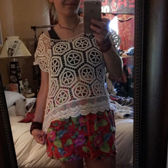 Lace top! - Picture 2 of 3