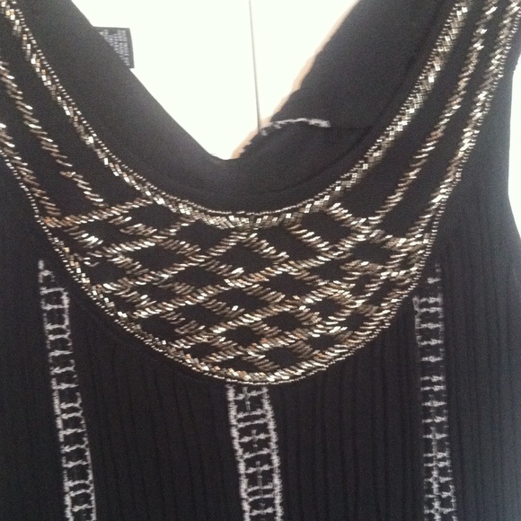 Black dress - Picture 3 of 4