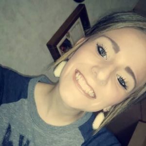 Meet your Posher, Abbie